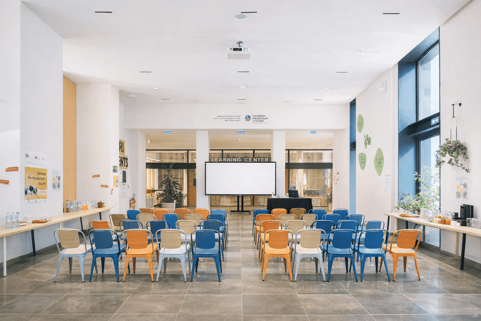 3-Lounge-Salle-configuration-en-théâtre-salle-de-conference