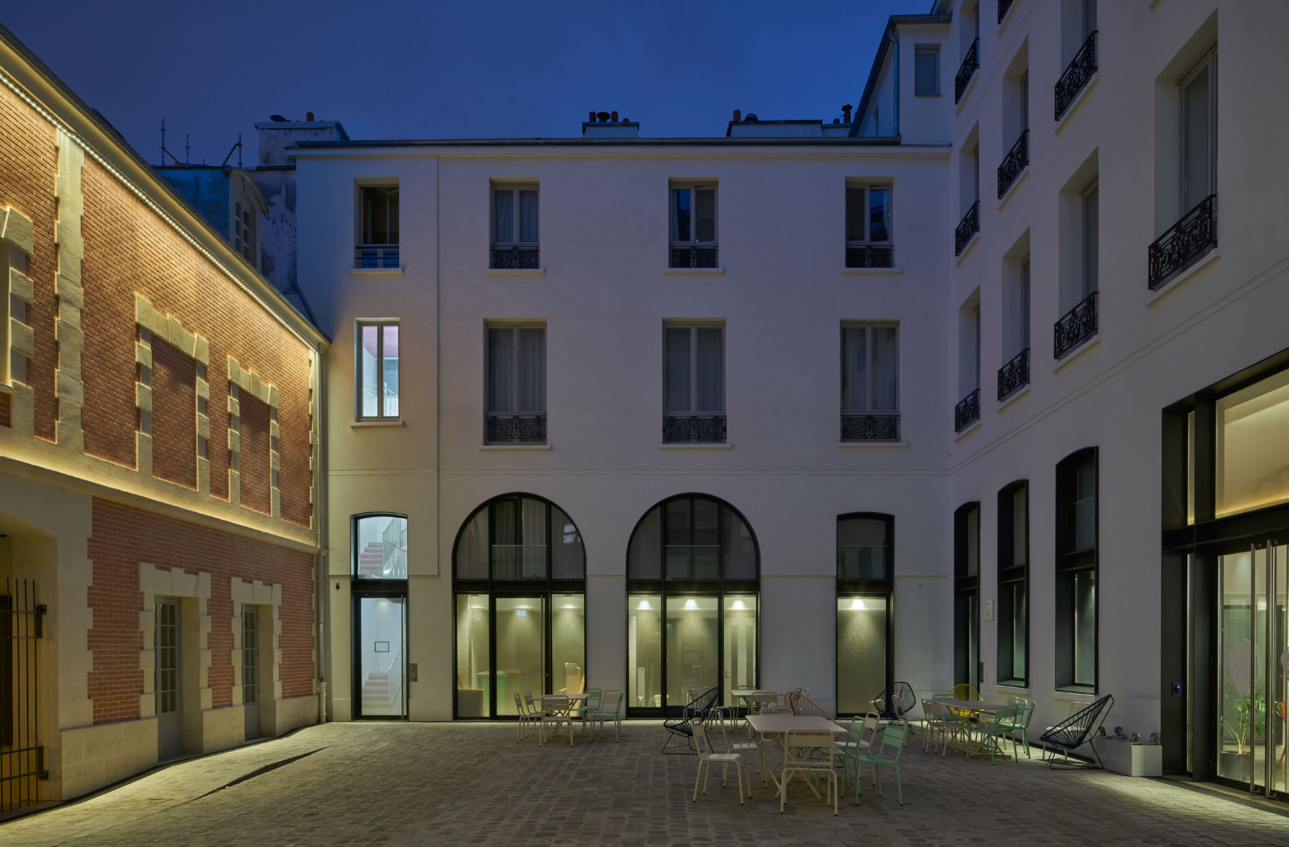 Laboratoire_Charles_V_Cour_d_honneur_4