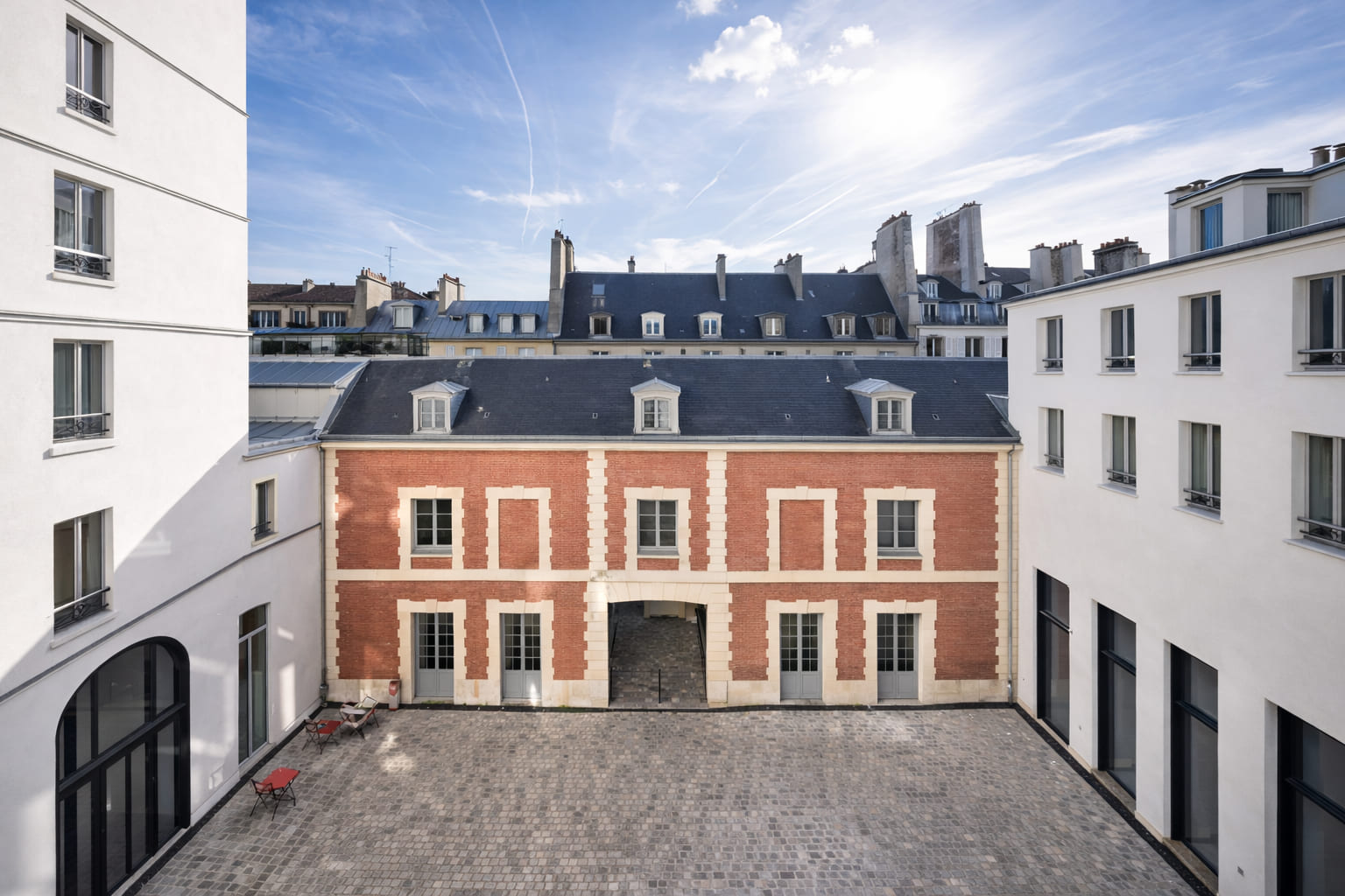 Laboratoire_Charles_V_Cour_d’honneur_1