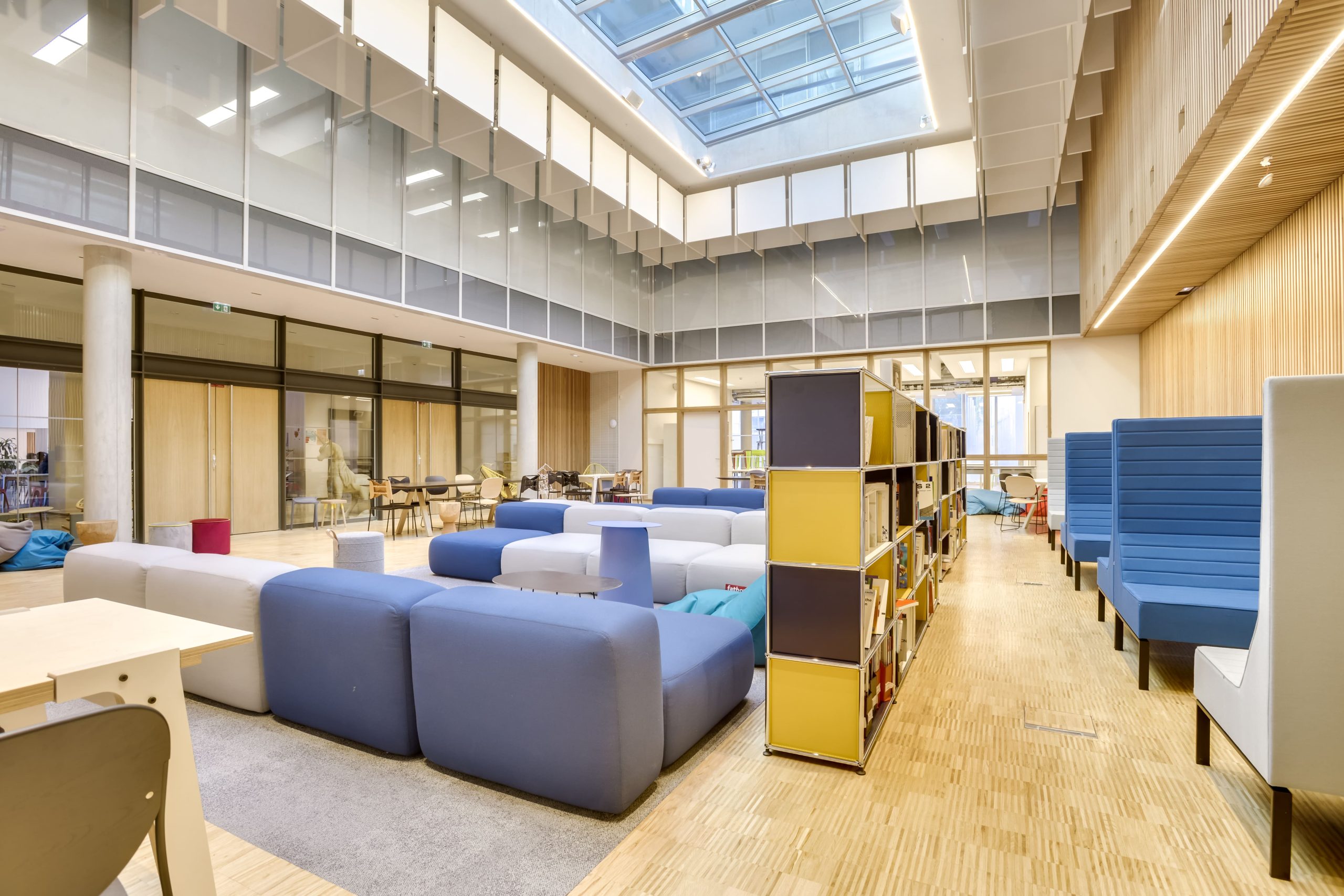 Le_Laboratoire_Charles_V_Learning_Center_3